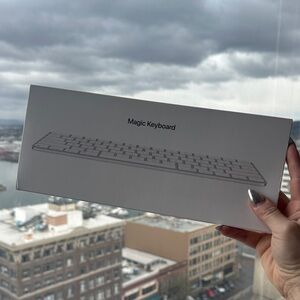 Apple Magic Keyboard - White